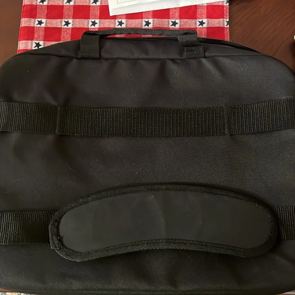 NWOT Amazon Black Basics 15 inch Laptop Case Bag, Fits Dell, HP, Lenovo, MacBook